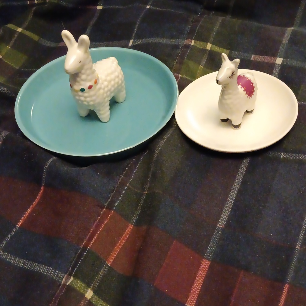 Llama jewelry holders